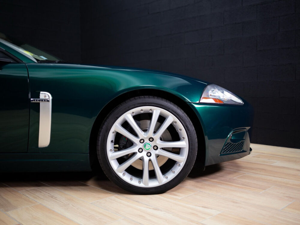 XK R 416CH V8 / BRITISH RACING GREEN / INTERIEUR BEIGE 2007 occasion 10120 SAINT ANDRE LES VERGERS