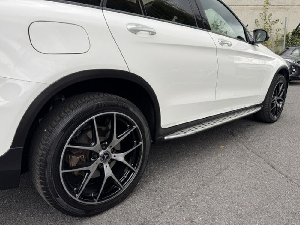 Classe GLC 300 DE 194+122CH AMG LINE 4MATIC 9G-TRONIC 2022 occasion 77144 Mont&eacute;vrain