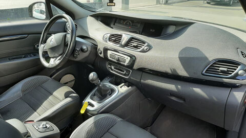 Sc&eacute;nic III 1.5 DCI 110CH ENERGY BOSE ECO&sup2; 2015 2015 occasion 08000 Warcq