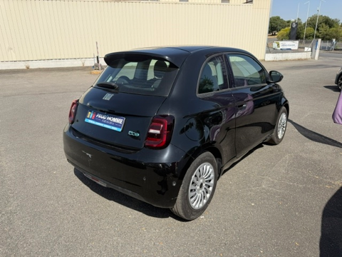 500 E 118CH PACK CONFORT 42KWH 2023 occasion 16400 Puymoyen
