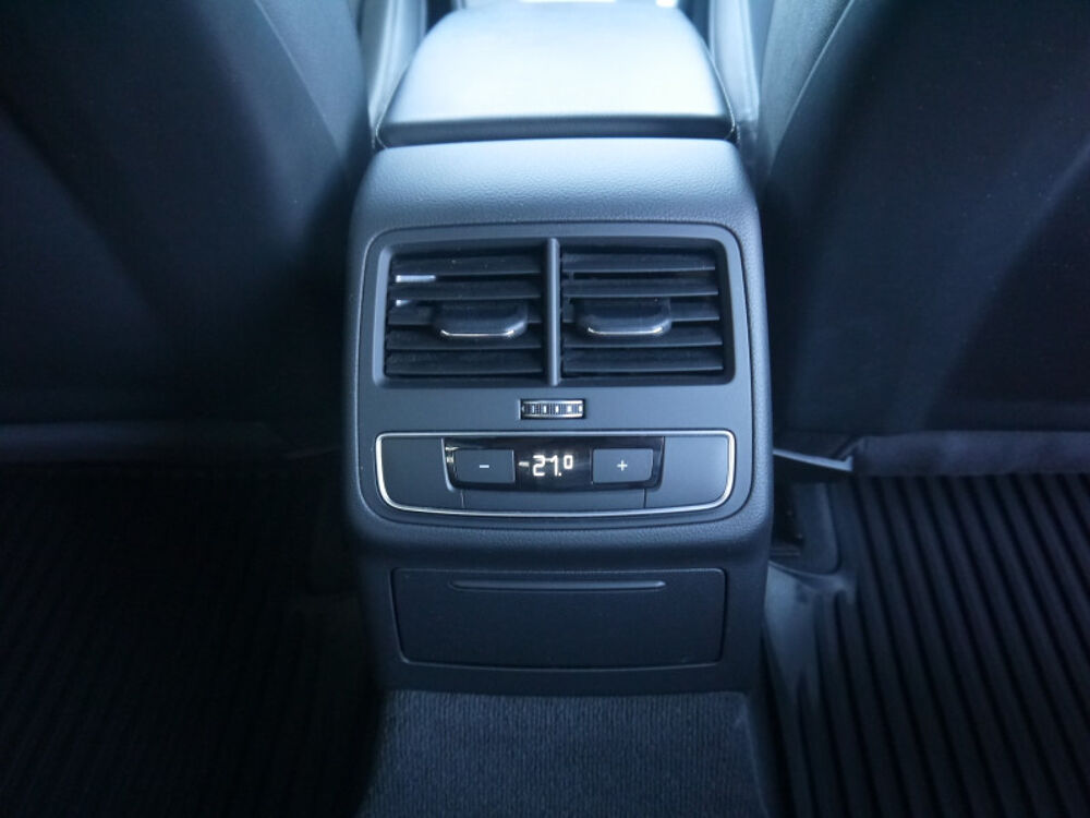 A4 2.0 TDI 150CH ULTRA S LINE S TRONIC 7 2017 occasion 38260 La C&ocirc;te-Saint-Andr&eacute;
