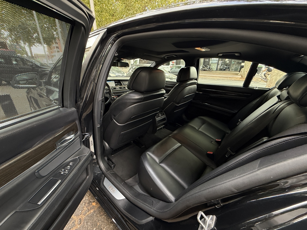 S&eacute;rie 7 (F01/F02) 740DA XDRIVE 313CH EXCLUSIVE 2014 occasion 31000 Toulouse
