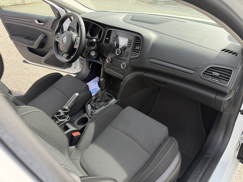 Megane IV 1.5 BLUE DCI 95CH BUSINESS 2019 occasion 26740 Les Tourrettes