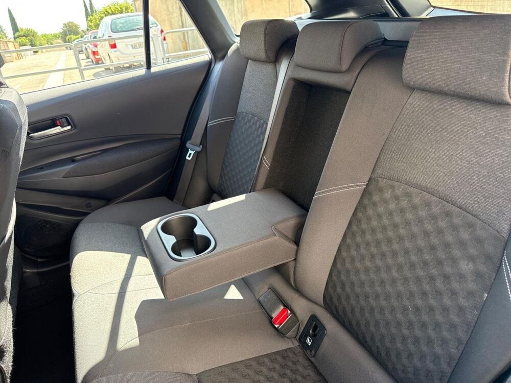 Corolla 1.8 140ch Dynamic Business MY24 2024 occasion 13300 Salon-de-Provence