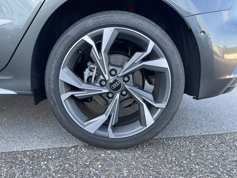 A3 1.5 TFSI 150CH HYBRIDE S LINE S TRONIC 7 2026 occasion 33700 M&eacute;rignac