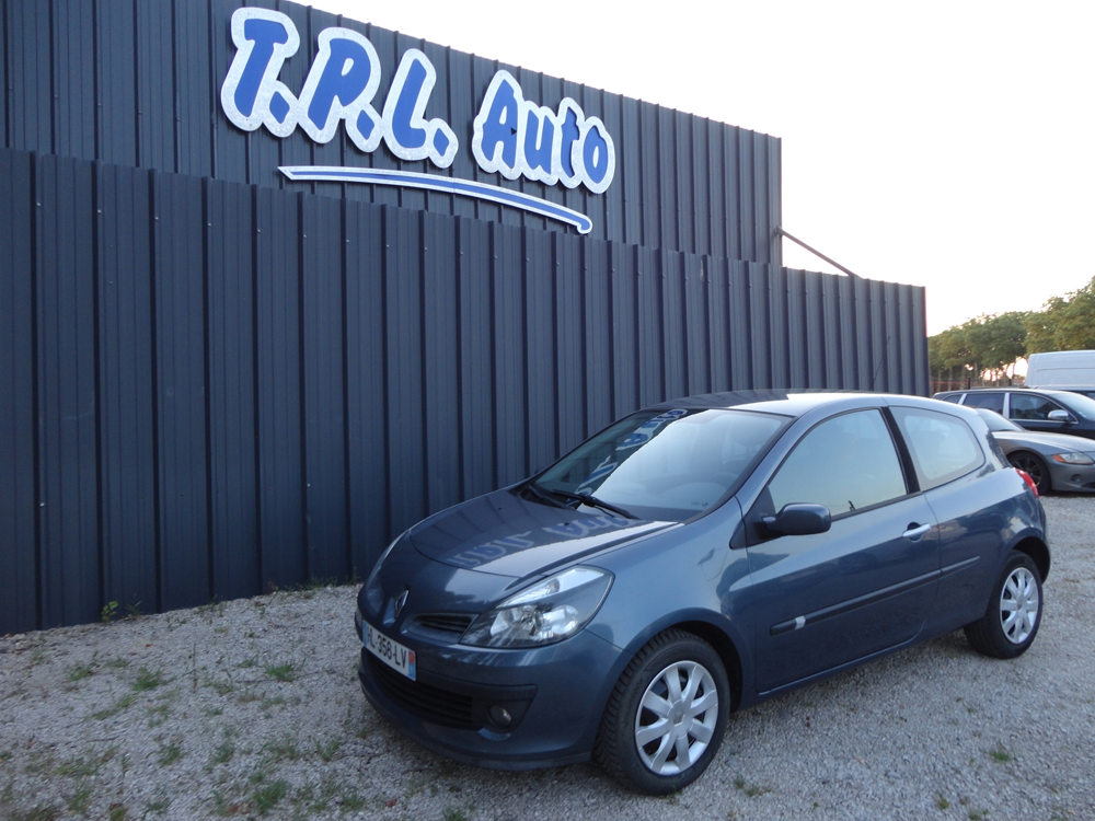 Clio III 1.616V 88CH CONFORT PACK CLIM EXPRESSION 3P 2006 occasion 82000 Montauban