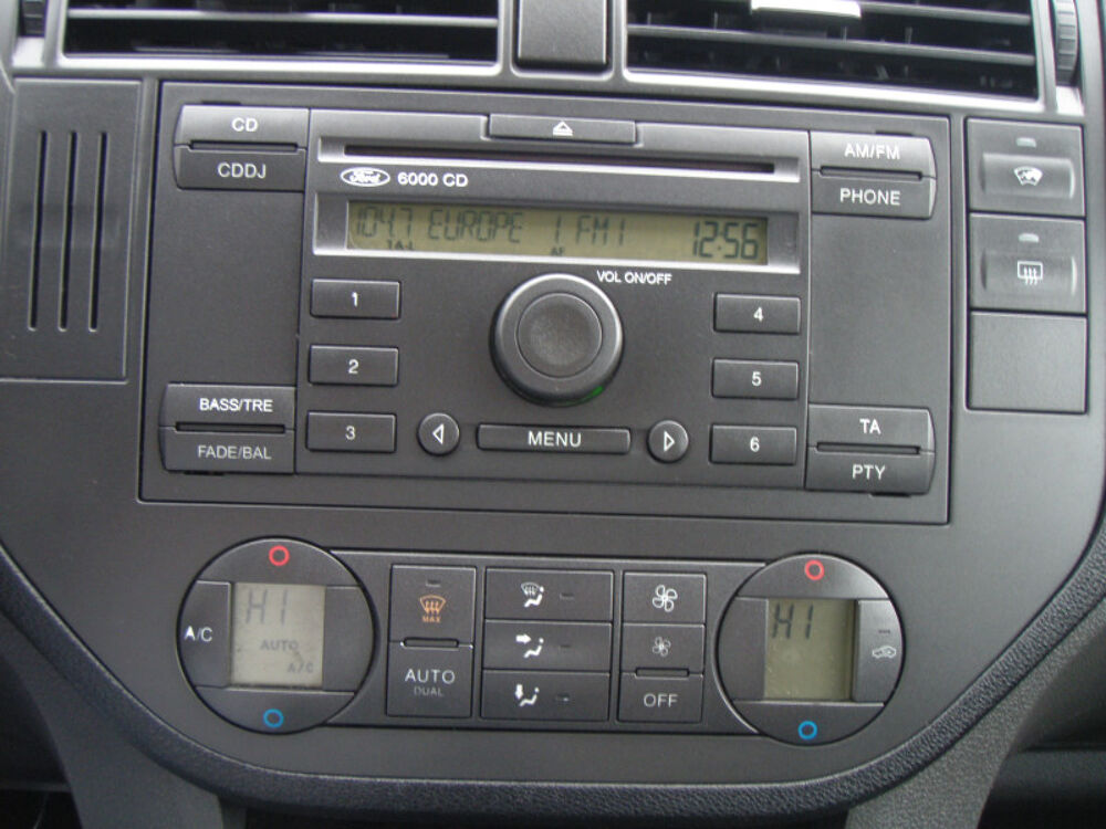 Focus C-MAX 1.6 TDCI 110 GHIA 2003 occasion 93220 Gagny
