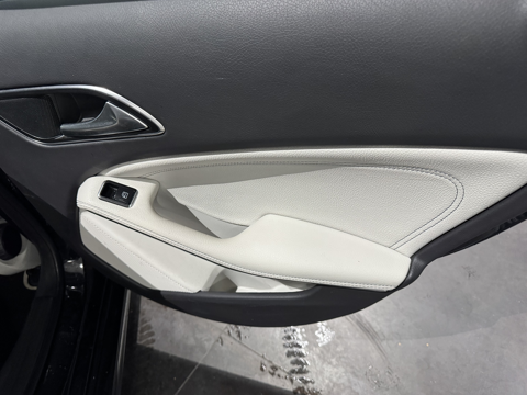 Classe A 160 CDI BUSINESS 1 ERE MAIN 2014 occasion 12000 RODEZ