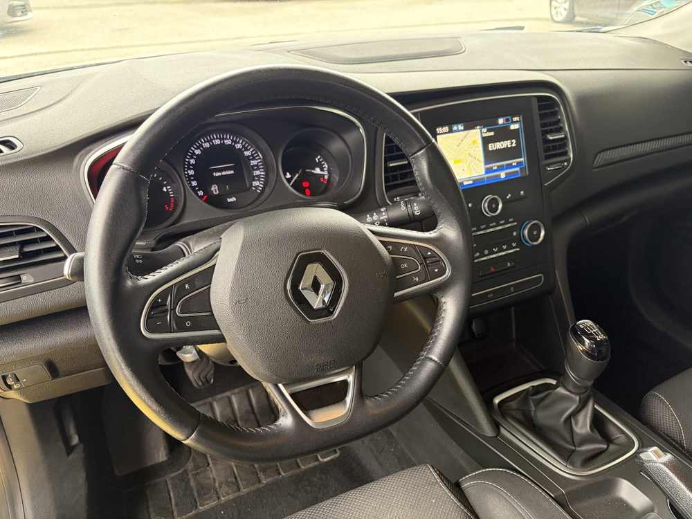 Megane IV 1.5 BLUE DCI 95CH AIR NAV REVERSIBLE 117G 2019 occasion 56530 Qu&eacute;ven