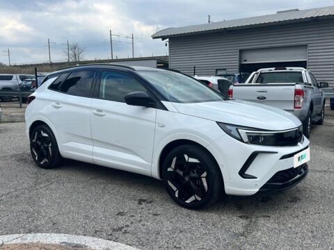 Grandland 1.6 Turbo 300ch Hybride GSe 4x4 2023 occasion 13200 Arles