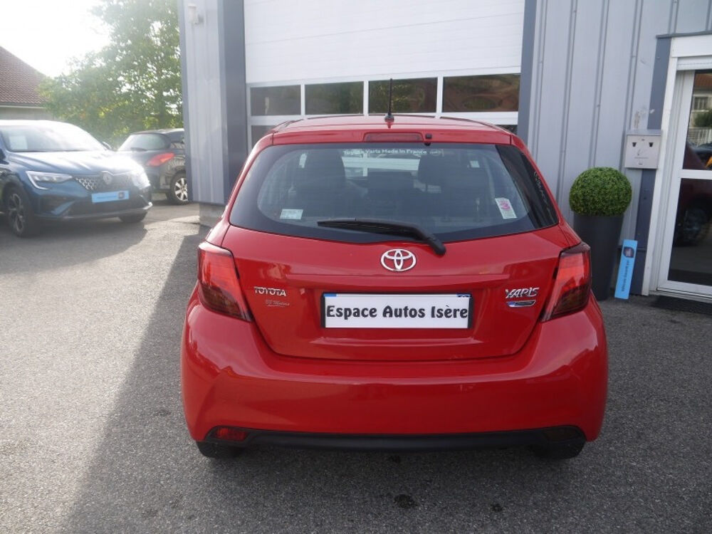 Yaris 100 VVT-I FRANCE 5P / DISTRIBUTION A CHAINE 2015 occasion 38260 La C&ocirc;te-Saint-Andr&eacute;