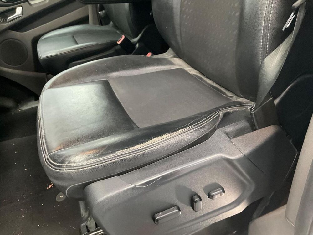Transit 320 L1H1 2.0 EcoBlue 185 S&S Cabine Approfondie Sport BVA6 7 2019 occasion 17450 Saint-Laurent-de-la-Pr&eacute;e