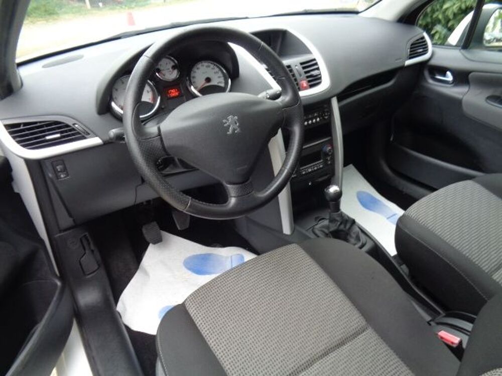 207 1.6 VTI 16V PREMIUM 3P 2010 occasion 31140 Aucamville