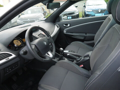 M&eacute;gane III CC 1.9 DCI 130CH DYNAMIQUE / DISTRIBUTION FAITE 2011 occasion 38260 La C&ocirc;te-Saint-Andr&eacute;