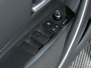 Corolla 1.8 140ch Dynamic Business 2023 occasion 77400 Lagny-sur-Marne