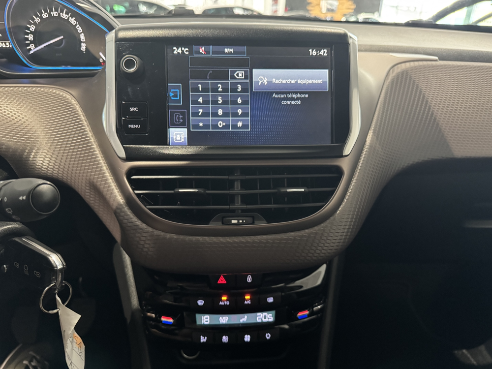 2008 1.6 BLUEHDI 100CH ALLURE 50 200 KM PREMIERE MAIN 2015 occasion 12000 RODEZ
