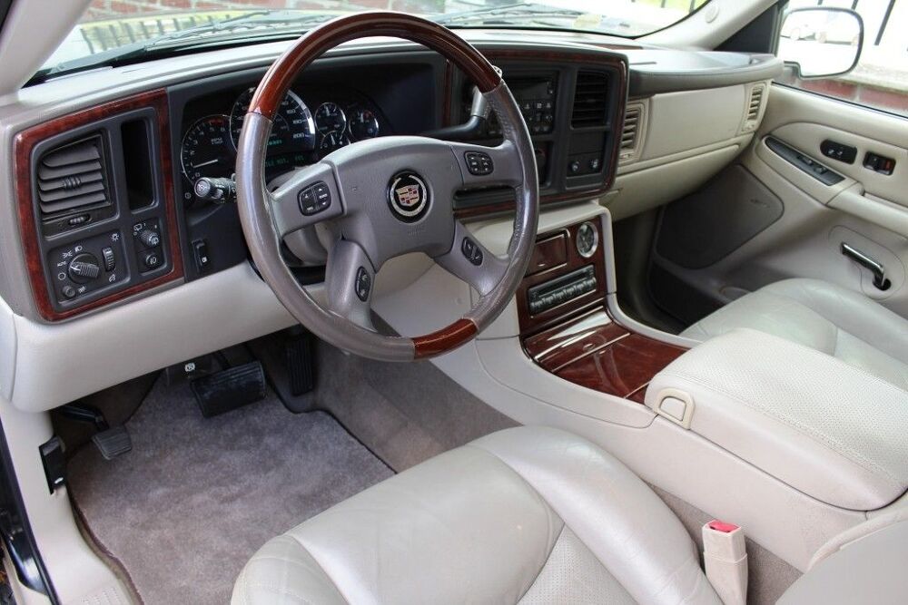 Escalade 6.0 V8 345 BVA 4X4 2005 occasion 59223 Roncq