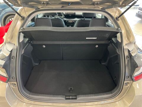 Yaris 116h Dynamic 5p MY22 2023 occasion 13290 Les Milles