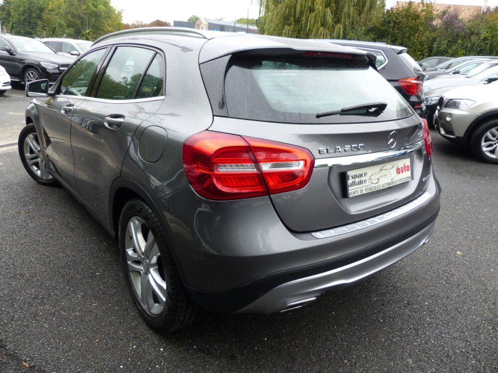 Classe GLA 200 CDI SENSATION 4MATIC 7G-DCT 2015 occasion 77144 Mont&eacute;vrain