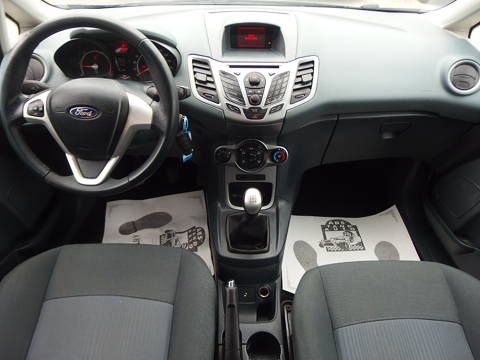 Fiesta 1.4 TDCI 70CH FAP AMBIENTE 5P 2011 occasion 10600 Savi&egrave;res