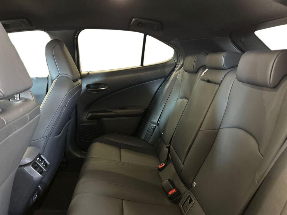 UX 250h F SPORT Design 2WD 2023 occasion 13290 Les Milles