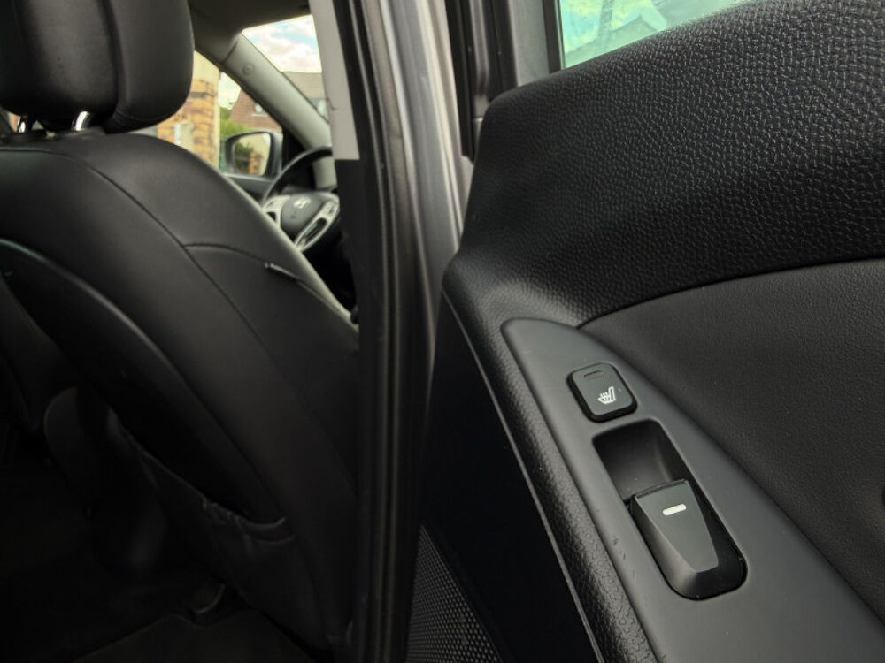 iX35 1.7 CRDI PACK PREMIUM LIMITED 2012 occasion 95480 PIERRELAYE