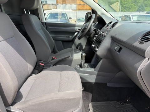 Caddy 1.6 TDI 75CH BUSINESS LINE DISTRIBUTION NEUVE 2015 occasion 30360 V&eacute;z&eacute;nobres