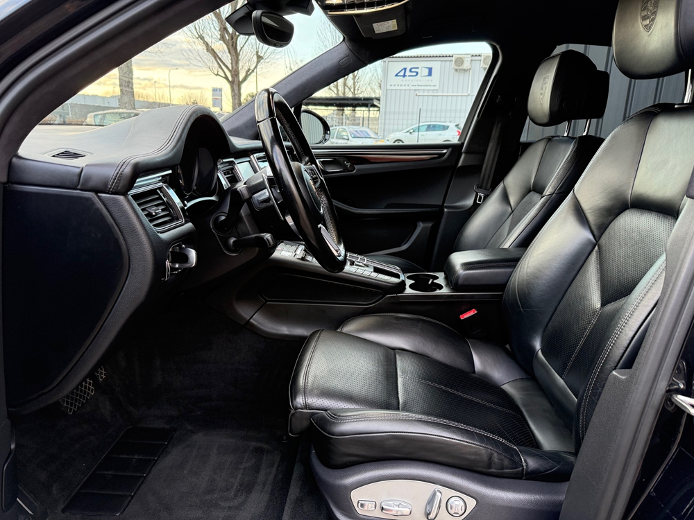 Macan (95B) 3.6 V6 400CH TURBO PDK/ CARNET PORSCHE/ 2014 occasion 38340 Voreppe