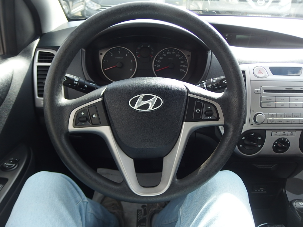 i20 1.4 CRDI90 PACK SENSATION BLUEDRIVE 2012 occasion 10600 Savi&egrave;res