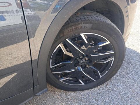 3008 1.2 Hybrid 145ch GT e-DCS6 / Toit ouvrant + Pack vision 360 2025 occasion 28500 Vernouillet