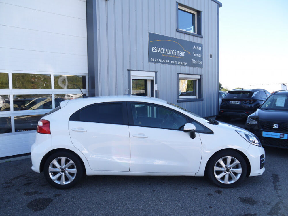 Rio 1.2 85CH 5 PORTES GPS / DISTRIBUTION A CHAINE 2016 occasion 38260 La C&ocirc;te-Saint-Andr&eacute;
