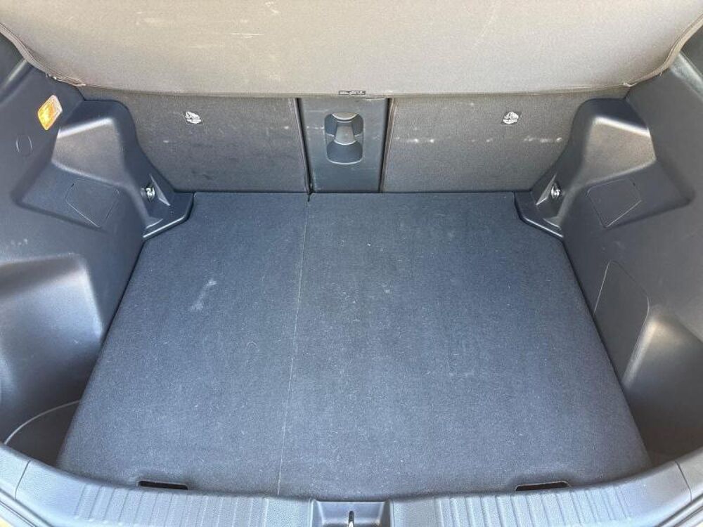 Yaris Cross 116h Design MY22 2023 occasion 13730 Saint-Victoret
