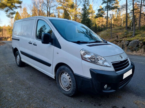 Peugeot Expert L1H1 2.0 HDI 125ch / ATTELLAGE CABLÉ / RADAR DE RECUL / SIÈG 2014 occasion NOYAL CHATILLON SUR SEICHE 35230