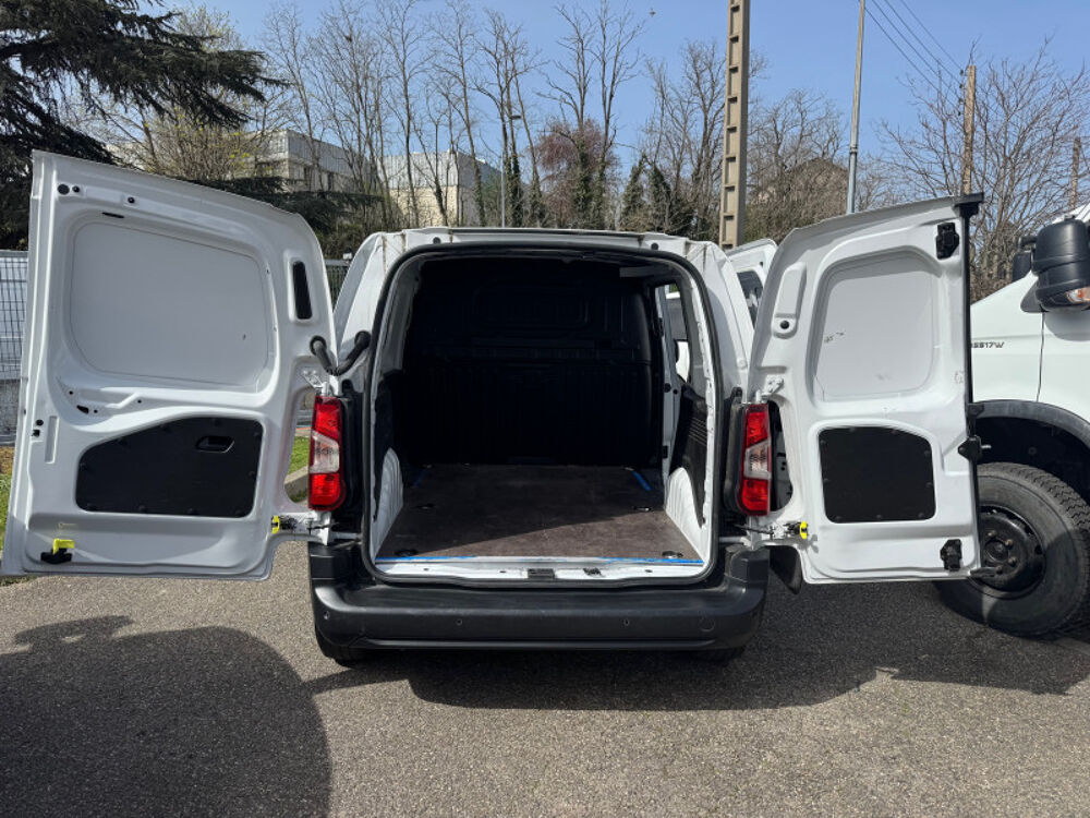 Berlingo 110CH S&S PACK PREMIUM CONNECT PX 10400&curren; HT 2023 occasion 42000 Saint-&Eacute;tienne