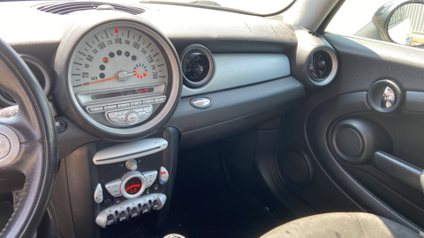 Cooper ONE 75CH PROBLEM MECANIQUE VENTE A PRO DE LAUTO 2010 occasion 12000 RODEZ