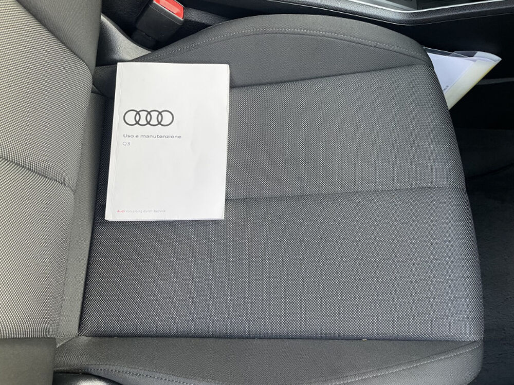 Q3 35 TFSI 150CH MILD HYBRID BUSINESS LINE S TRONIC 7 2020 occasion 77144 Mont&eacute;vrain