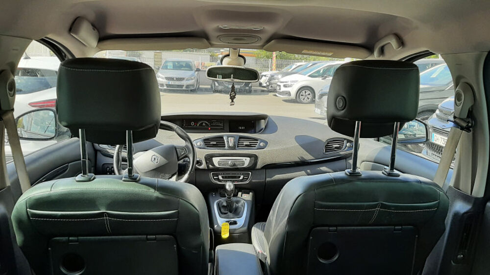 Sc&eacute;nic III 1.5 DCI 110CH ENERGY BOSE ECO&sup2; 2015 2015 occasion 08000 Warcq