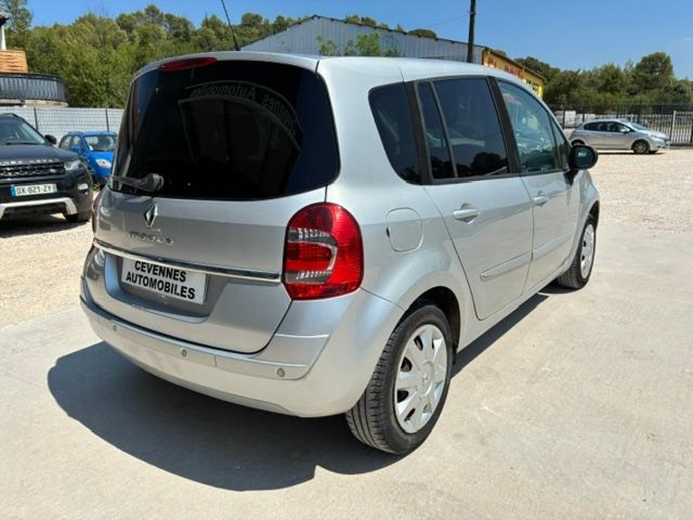 Grand Modus 1.2 TCE 100CH DYNAMIQUE 2010 occasion 30360 V&eacute;z&eacute;nobres