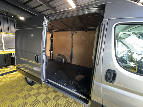 Boxer 335 L2H2 2.2 BLUEHDI S&S 140CH ASPHALT 2022 occasion 56530 Qu&eacute;ven