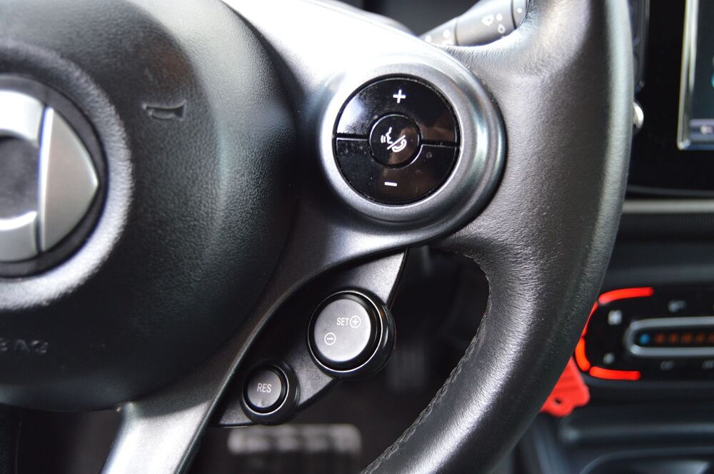 ForTwo 71CH PASSION TWINAMIC E6C 2019 occasion 94100 Saint-Maur-des-Foss&eacute;s
