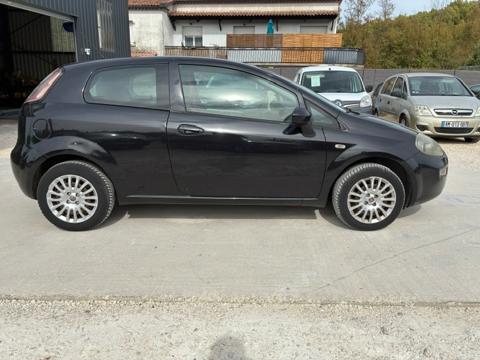 Punto 1.2 8V 69CH EASY 3 PORTES 2012 occasion 30360 V&eacute;z&eacute;nobres