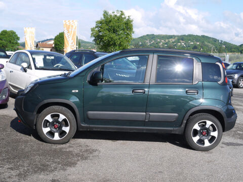 Panda 1.0 70CH BSG S&S CROSS 2023 occasion 38260 La C&ocirc;te-Saint-Andr&eacute;