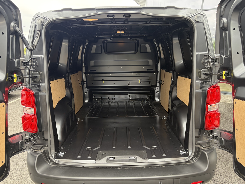 Jumpy M 2.2 DIESEL 180CH AUTOMATIQUE 2026 occasion 87270 COUZEIX