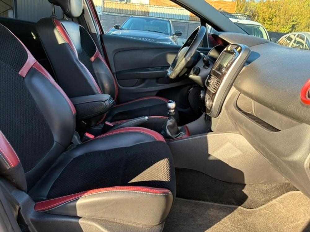 Clio IV 1.5 DCI 110CH ENERGY INTENS 2016 occasion 30360 V&eacute;z&eacute;nobres