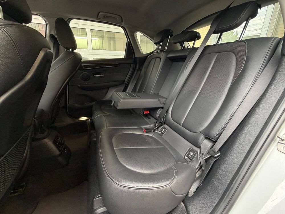 Serie 2 218dA xDrive 150ch Luxury 2019 occasion 78000 VERSAILLES