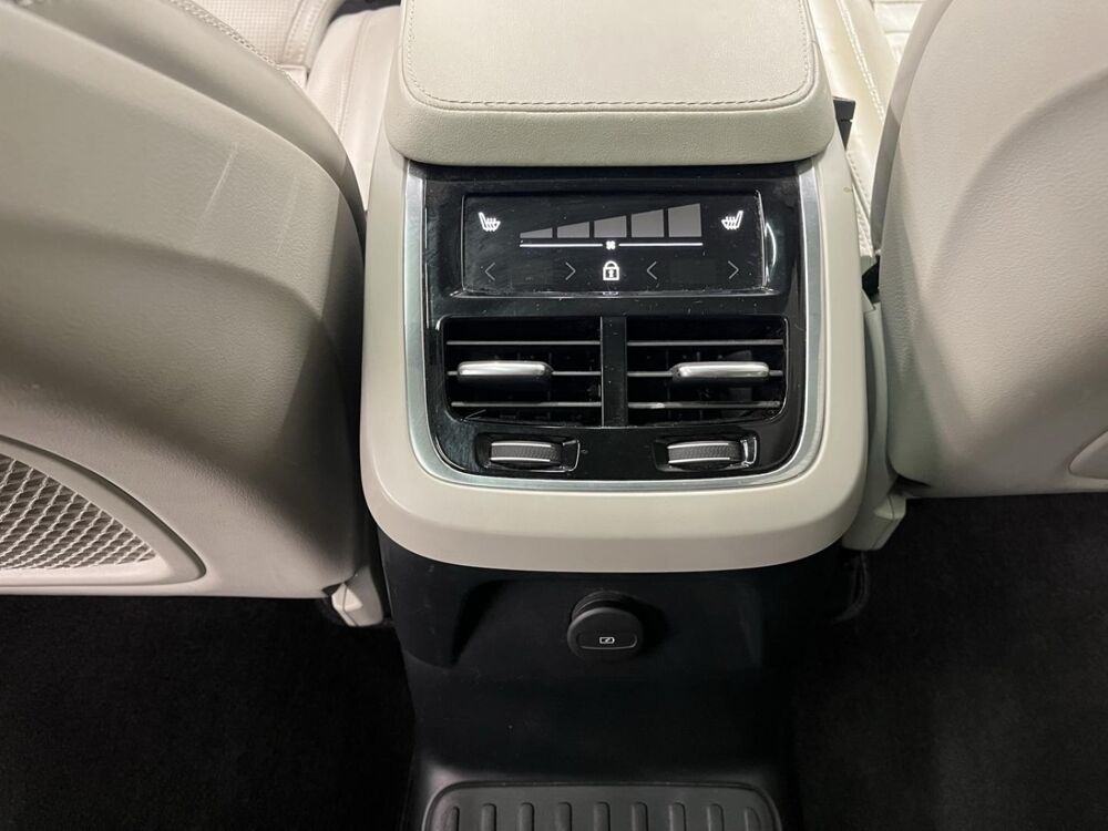 XC90 T8 AWD 310 + 145ch Ultimate Style Dark Geartronic 2023 occasion 91200 Athis-Mons