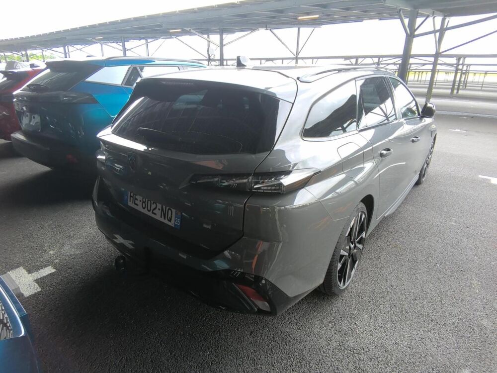 308 SW 1.2 Hybrid 145ch GT e-DCS6 / Toit ouvrant + Attelage d&eacute;monta 2025 occasion 28500 Vernouillet