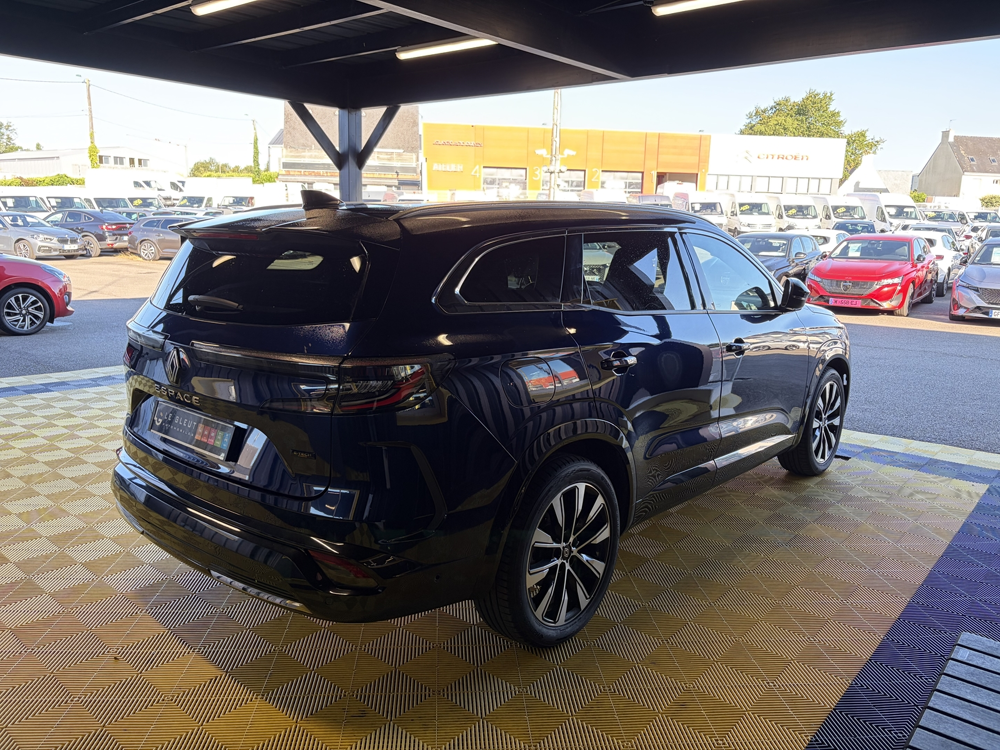 Espace 1.2 E-TECH FULL HYBRID 200CH TECHNO 7 PLACES - 24 2024 occasion 56530 Qu&eacute;ven