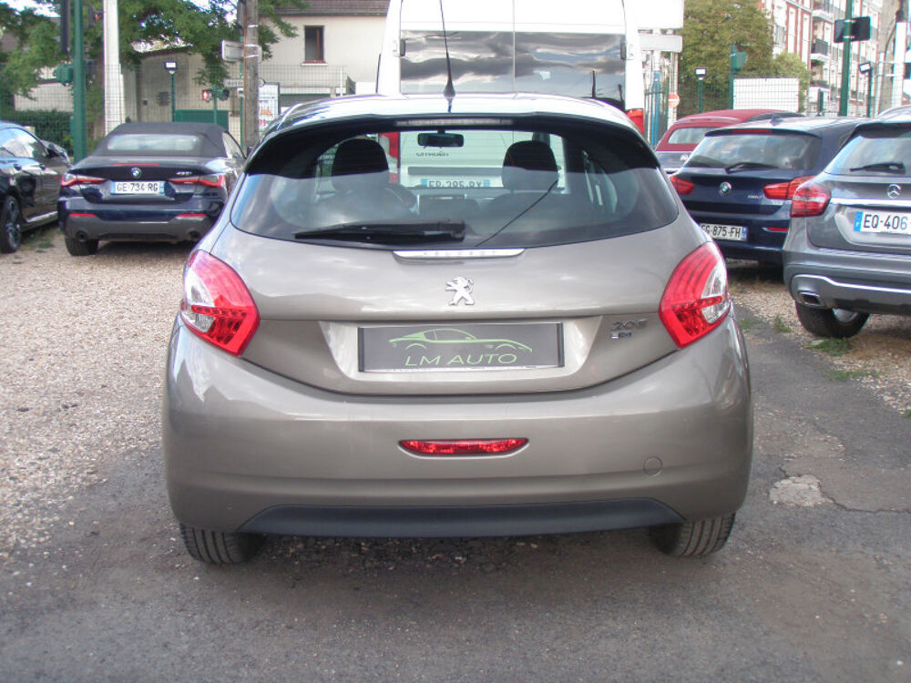 208 1.4 E-HDI FAP 68 ACTIVE BLUE LION BMP5 5P 2014 occasion 93220 Gagny