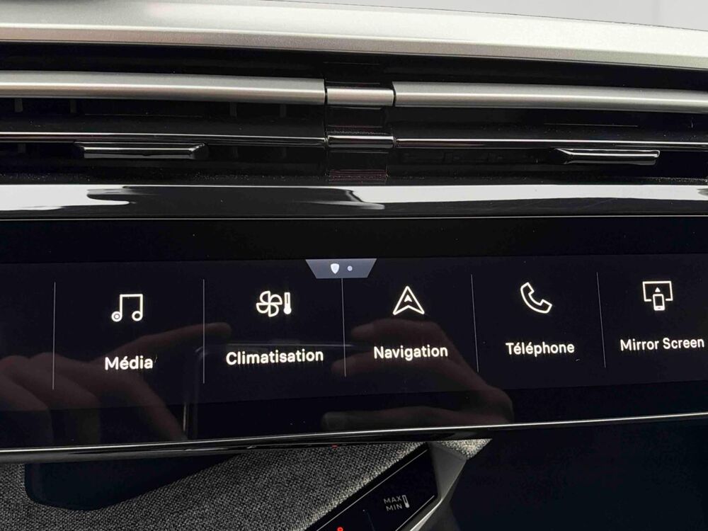 5008 Hybrid 145ch Allure e-DCS6 / Pack vision 360 & drive assist 2025 occasion 28500 Vernouillet